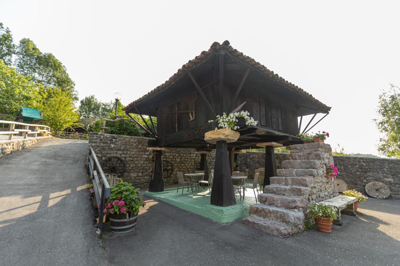 Hotel & Spa Villa De Mestas 메스타스 데 콘 외부 사진