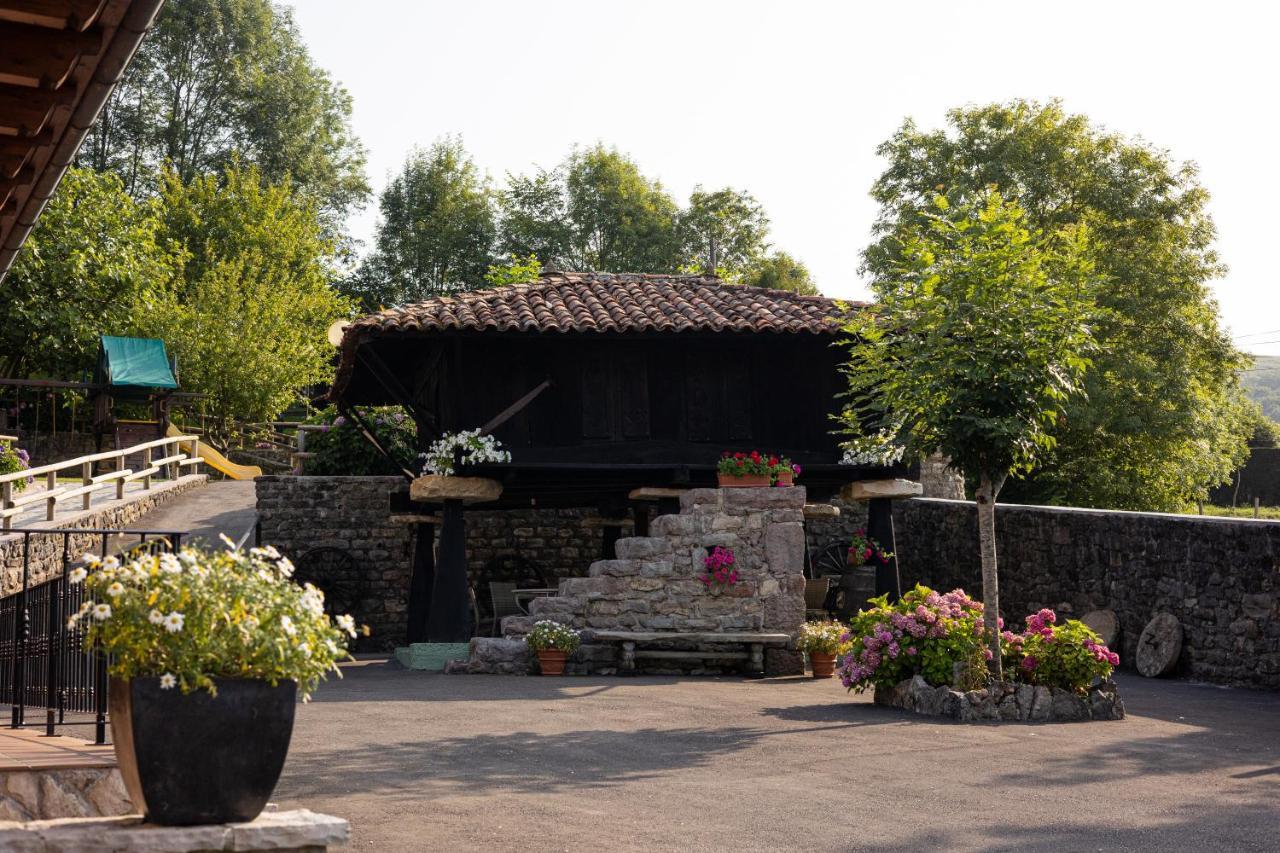 Hotel & Spa Villa De Mestas 메스타스 데 콘 외부 사진